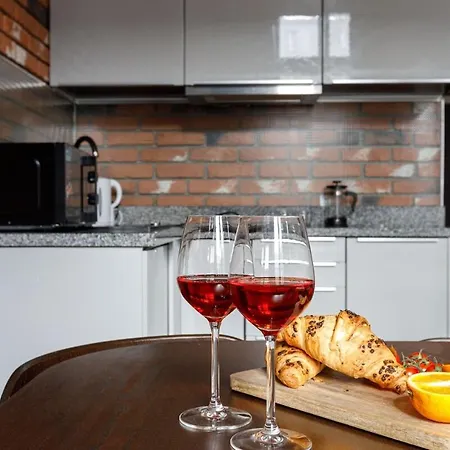 Close-central - Main Rail Station - Kosciuszki 28 Apartament Wrocław