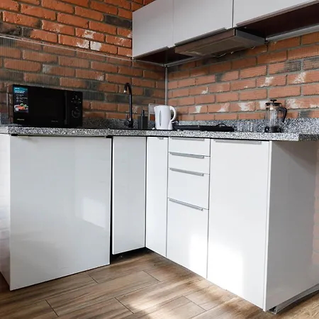 Close-central - Main Rail Station - Kosciuszki 28 Apartament *